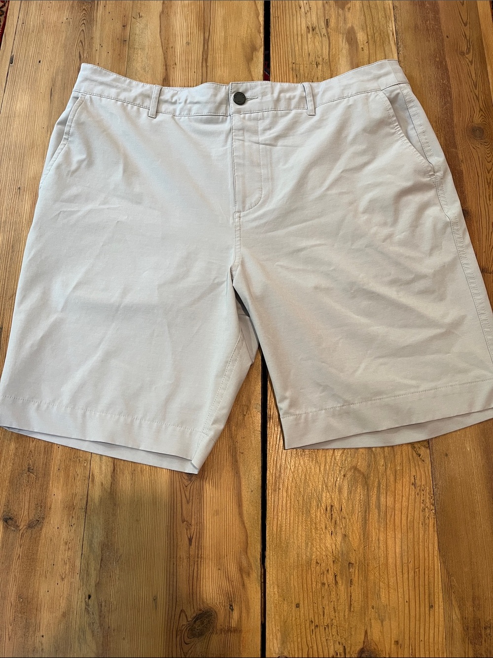 FAHERTY 35 Ice Grey Gray Belt Loop All Day Shorts 9" Inseam Silver